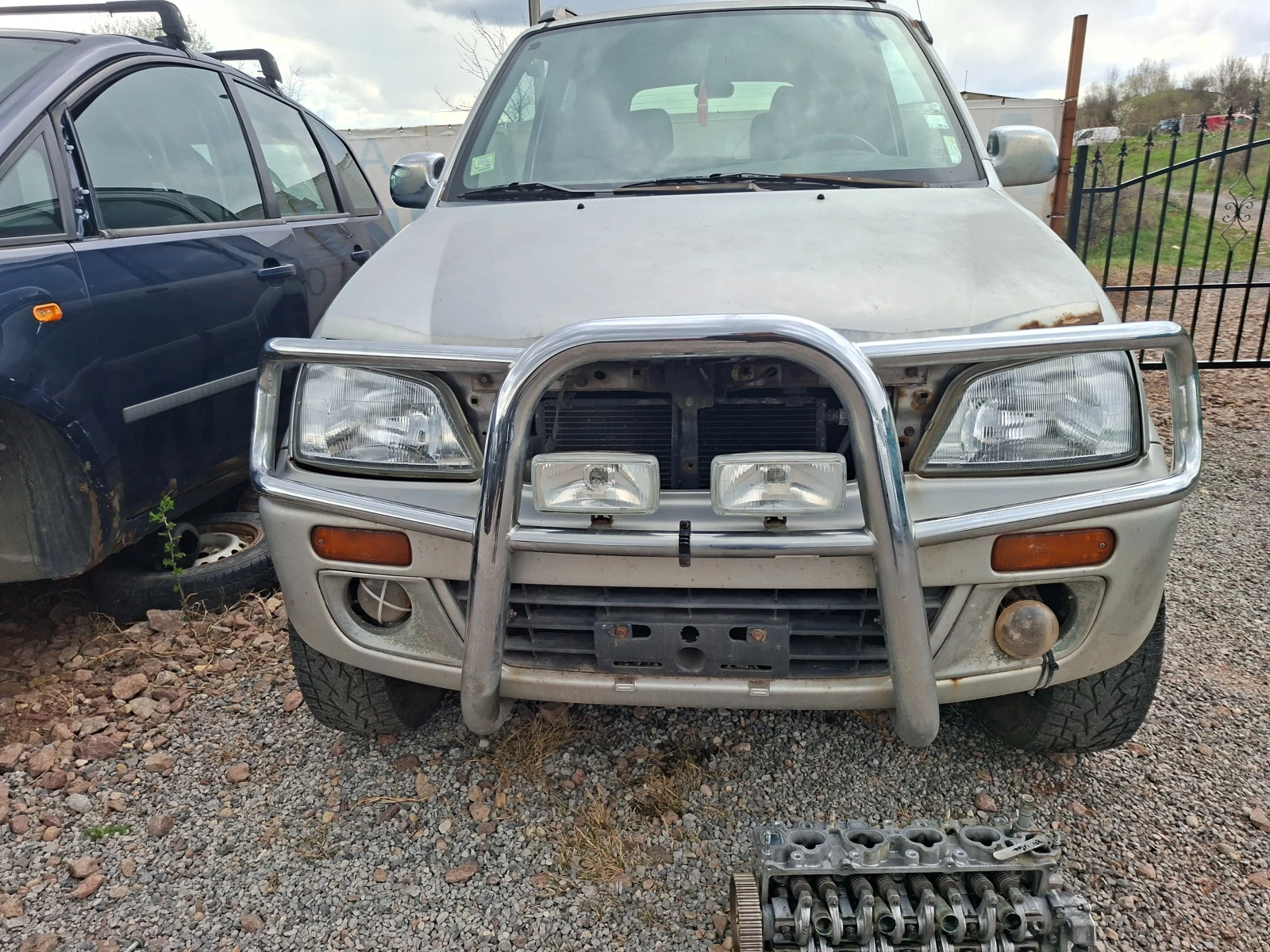 Daihatsu Terios 1.3 Автомат На части, снимка 2 - Автомобили и джипове - 54151275