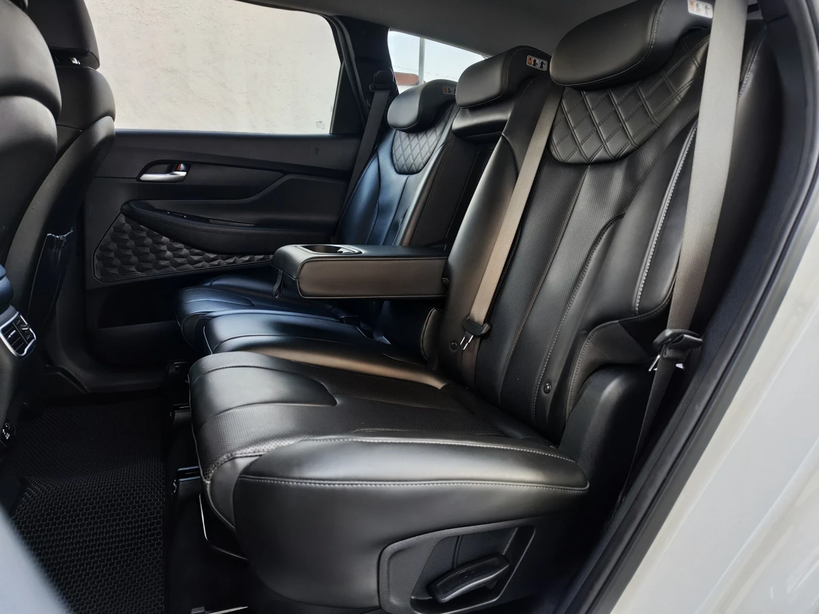 Hyundai Santa fe 2.2CRDi/FACELIFT/PREMIUN/4WD/8 СК/DISTRONIC, снимка 17 - Автомобили и джипове - 54482145