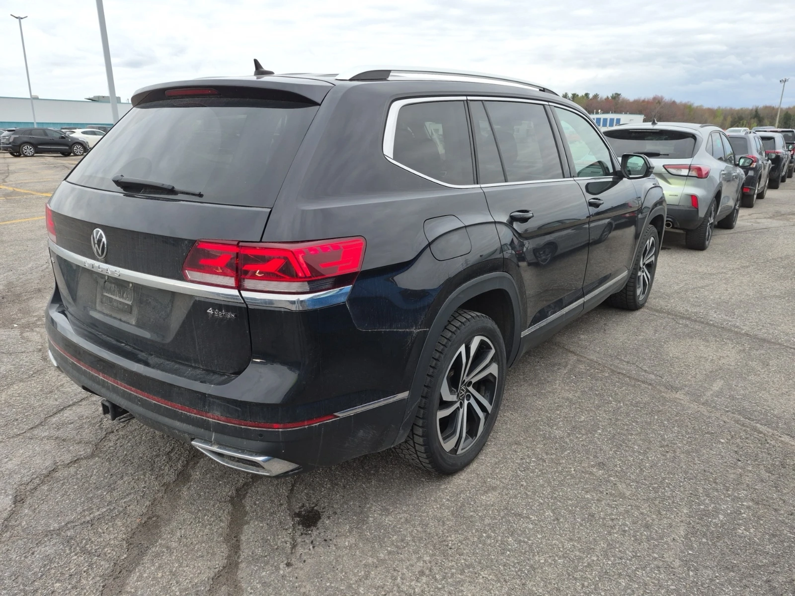 VW Atlas * * CARFAX * * АВТО КРЕДИТ * * Цена до БГ * * , снимка 3 - Автомобили и джипове - 54512933