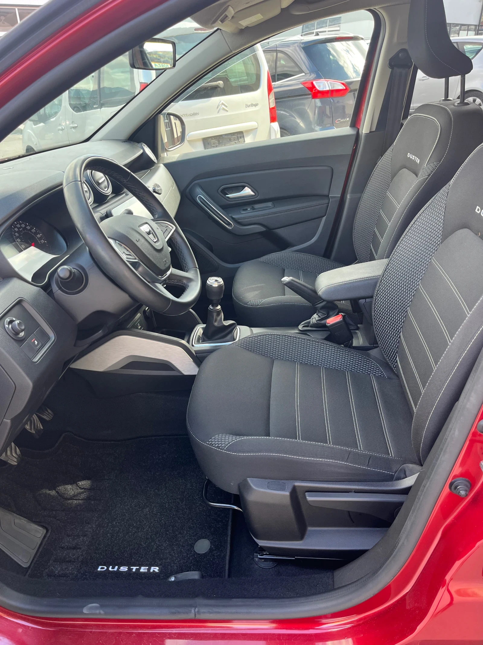Dacia Duster, снимка 5 - Автомобили и джипове - 54577239