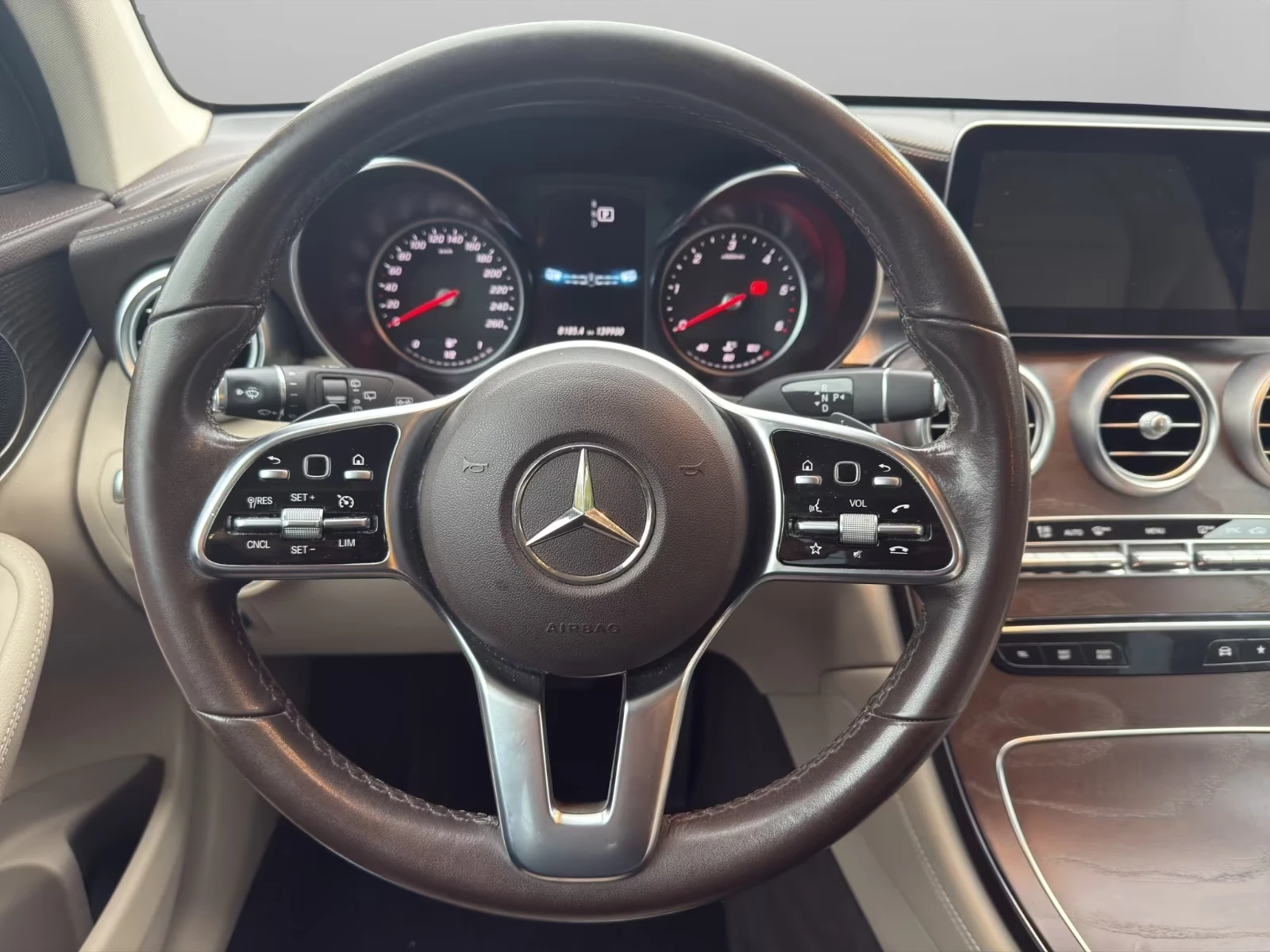 Mercedes-Benz GLC 300 D/4MATIC/AMG/EXCLUSIVE 360  MBUX FULL LED BURMESTE, снимка 10 - Автомобили и джипове - 54713891