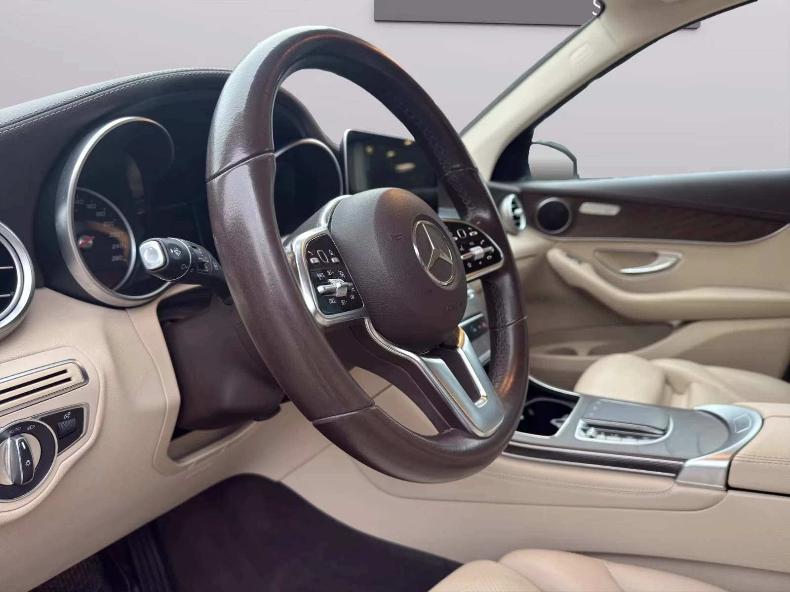 Mercedes-Benz GLC 300 D/4MATIC/AMG/EXCLUSIVE 360  MBUX FULL LED BURMESTE, снимка 12 - Автомобили и джипове - 54713891