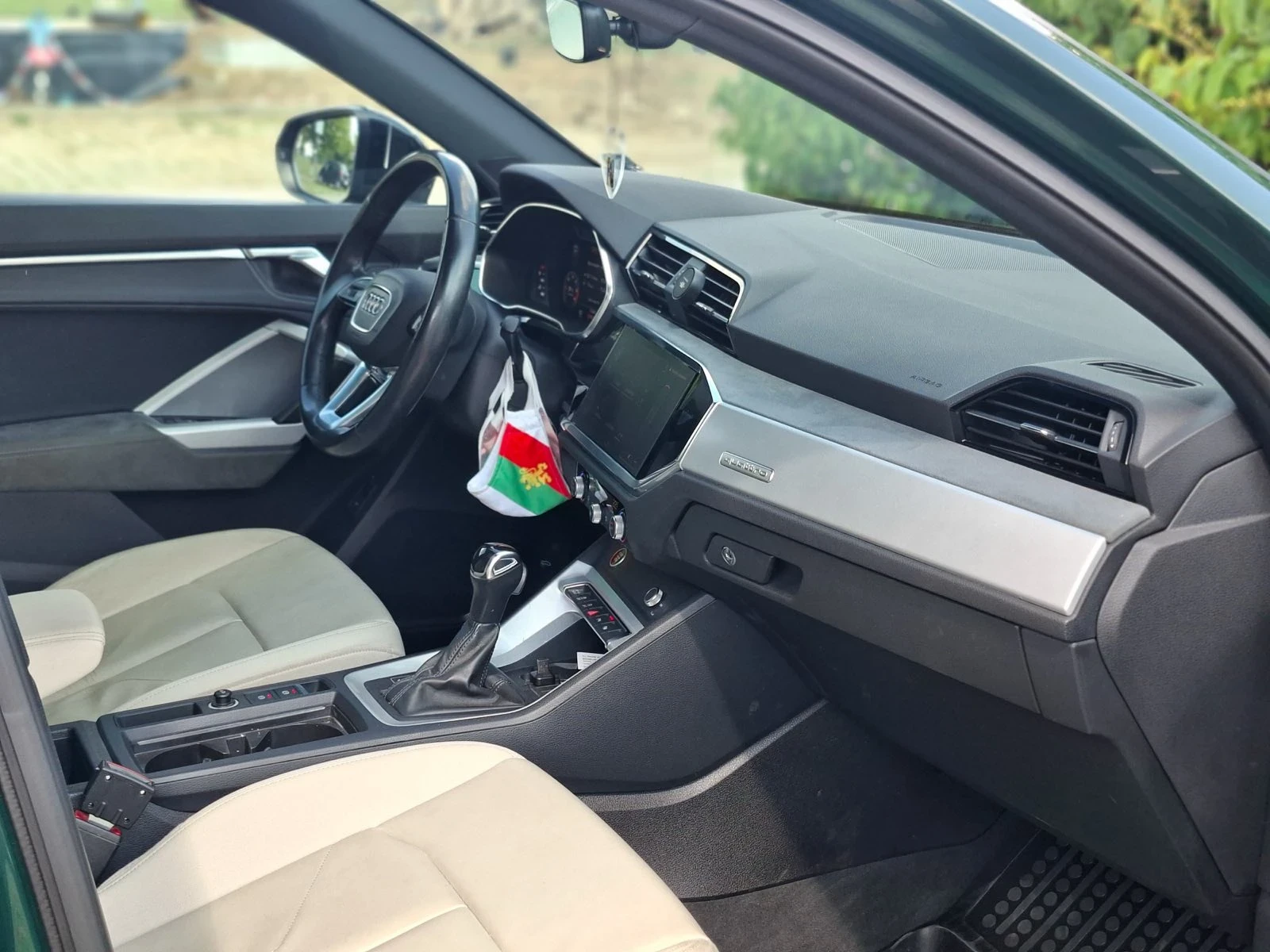 Audi Q3 Sportback, снимка 8 - Автомобили и джипове - 55543160