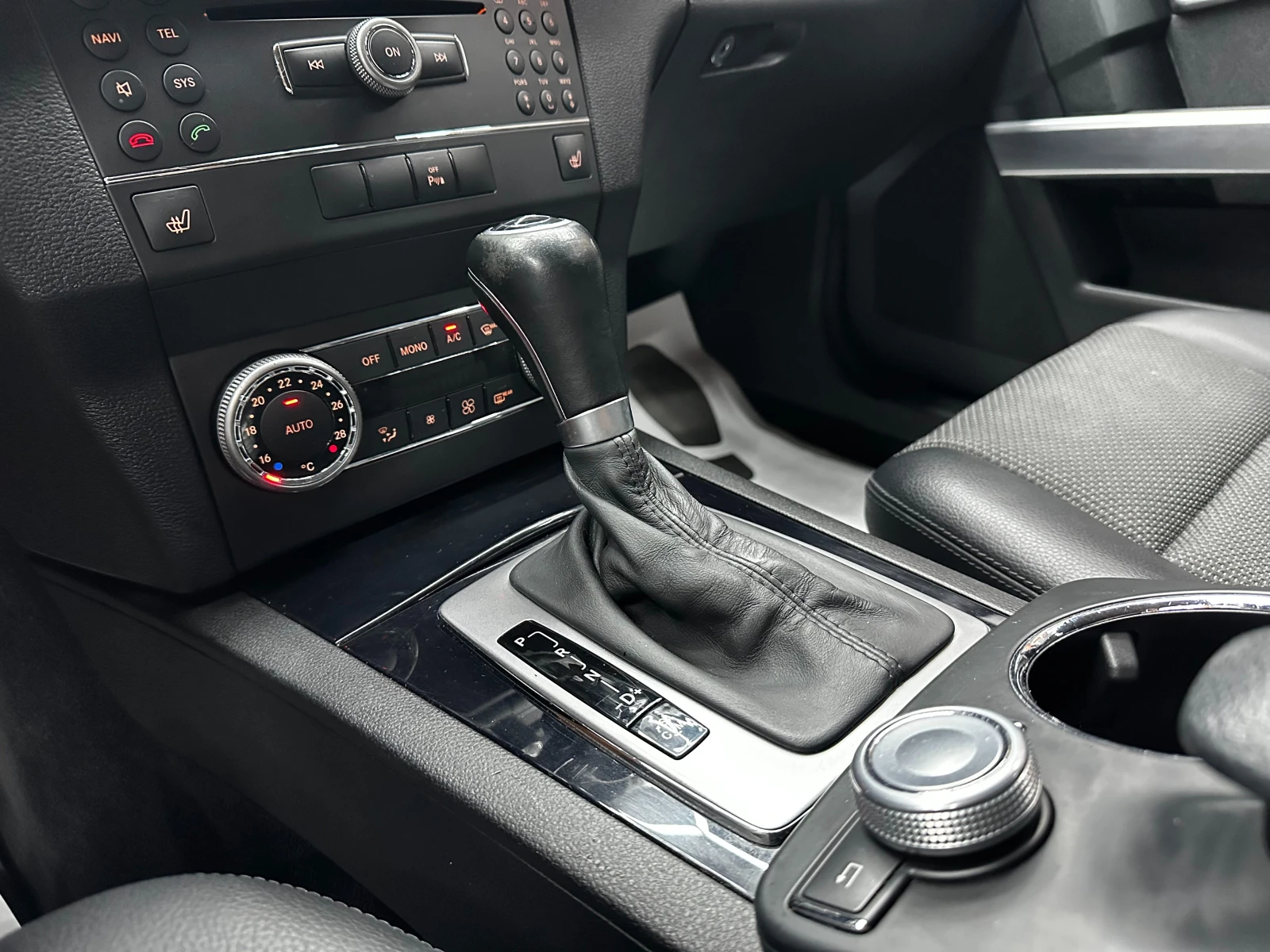 Mercedes-Benz GLK 350CDI-4 Matic-AMG PACK  , снимка 11 - Автомобили и джипове - 55888962