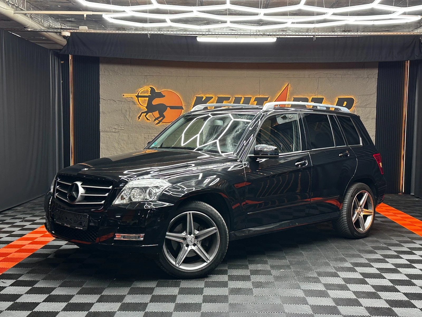 Mercedes-Benz GLK 350CDI-4 Matic-AMG PACK  