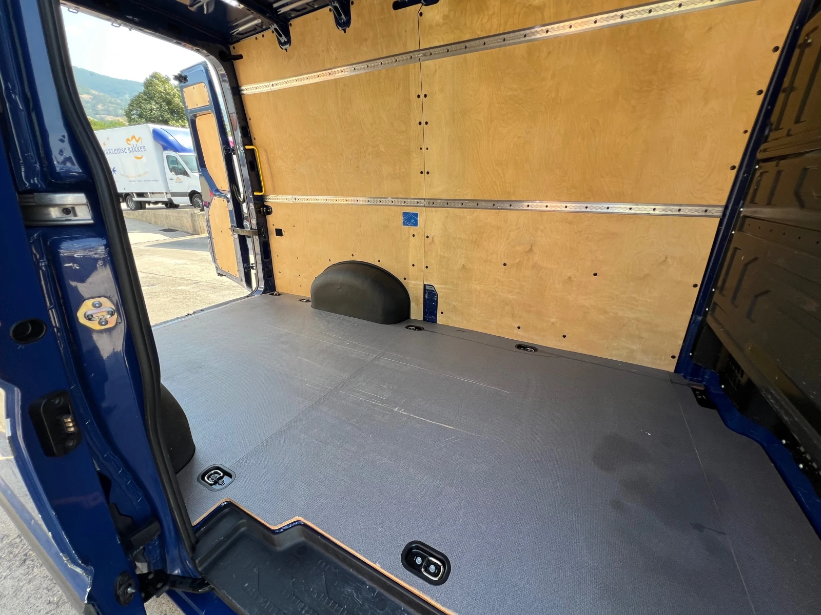 VW Crafter 2.0TDI 177кс , FULL , EURO6 B , КАТО НОВ - изображение 10