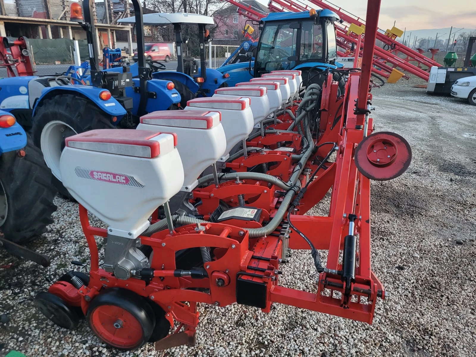  SAKALAK | Mobile.bg   11