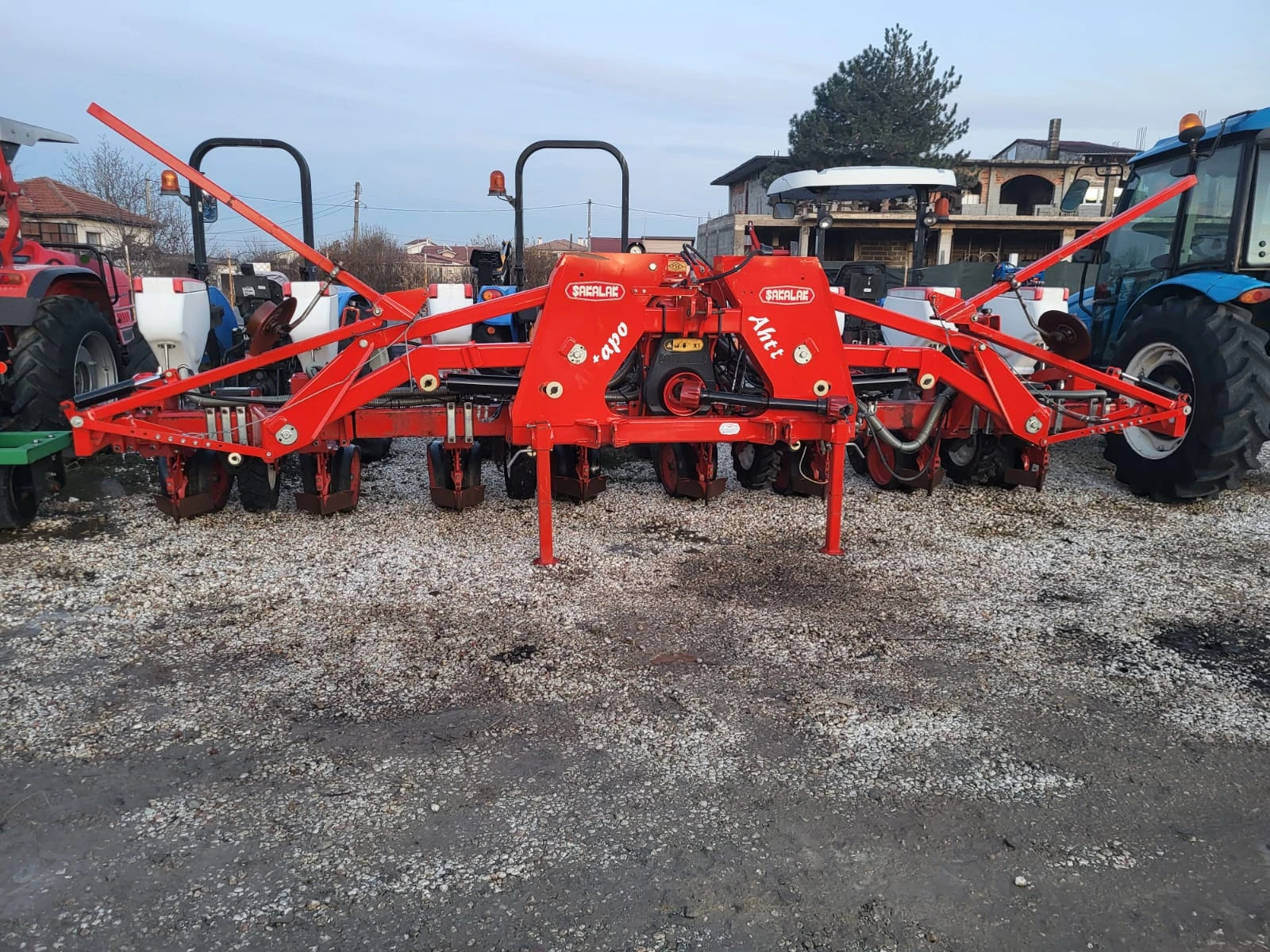  SAKALAK | Mobile.bg   12