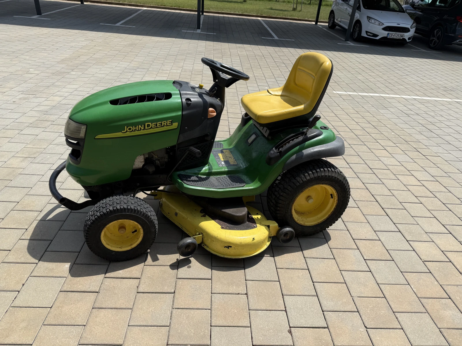 Трактор John Deere L120 - изображение 2
