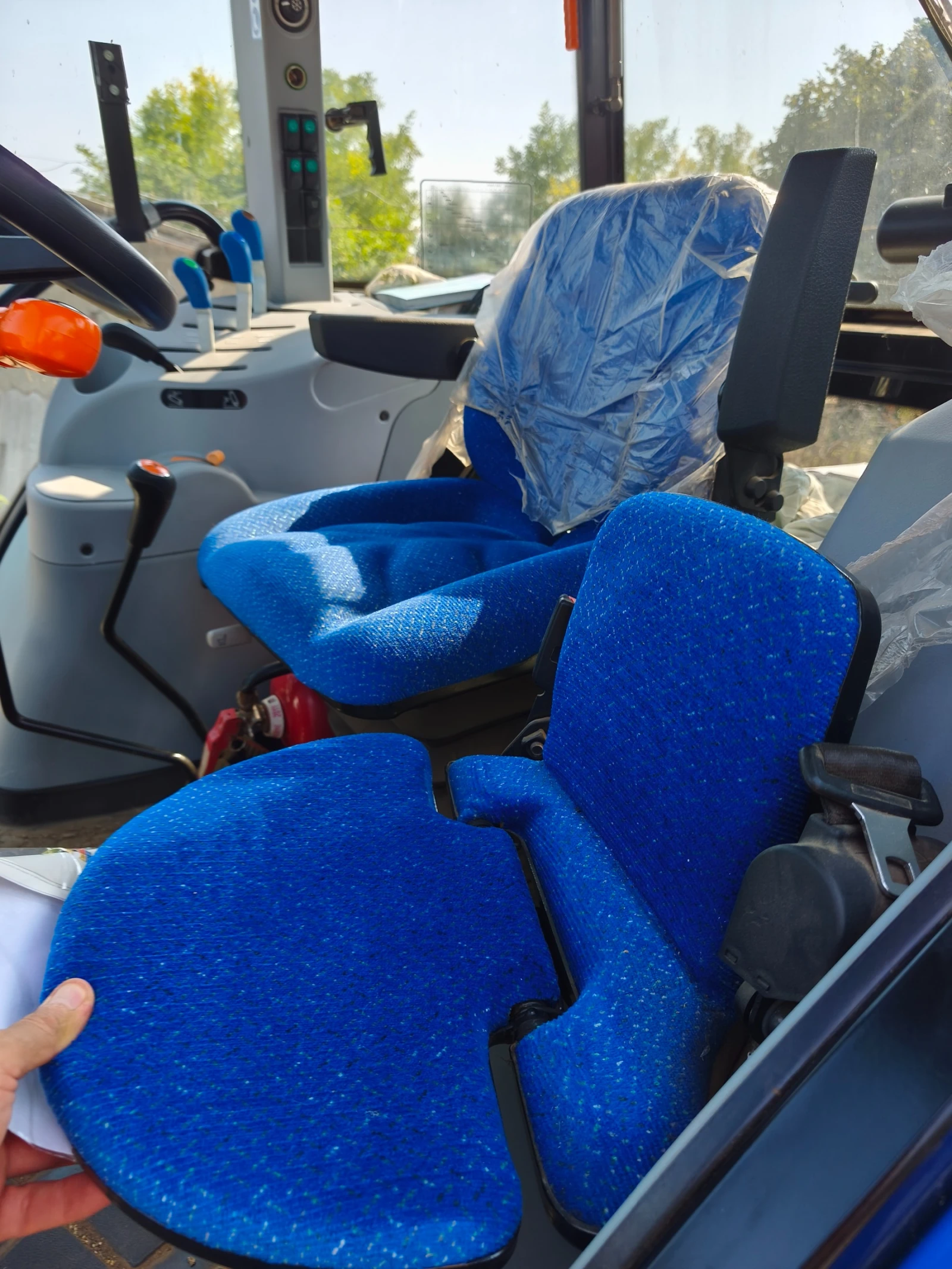 Трактор New Holland TD5.85, снимка 5 - Селскостопанска техника - 56241749