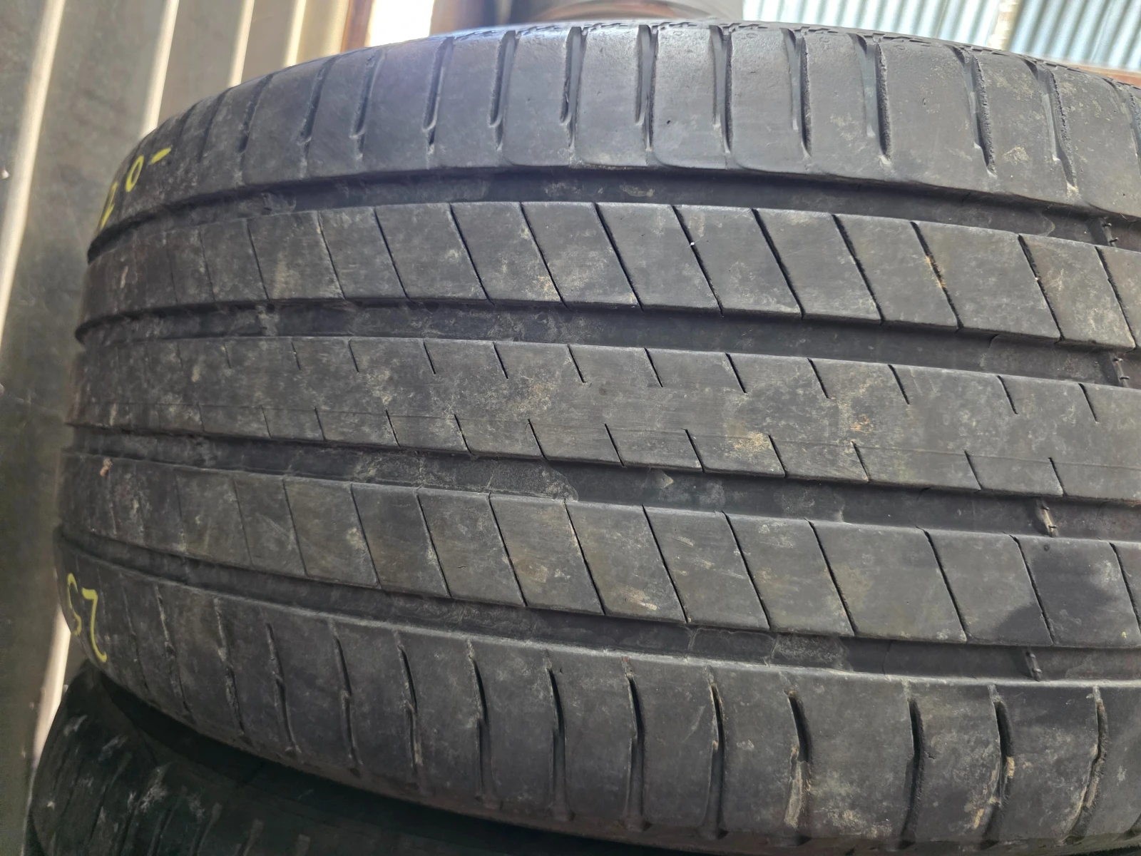 Гуми Летни 255/45R20, снимка 5 - Гуми и джанти - 55479045