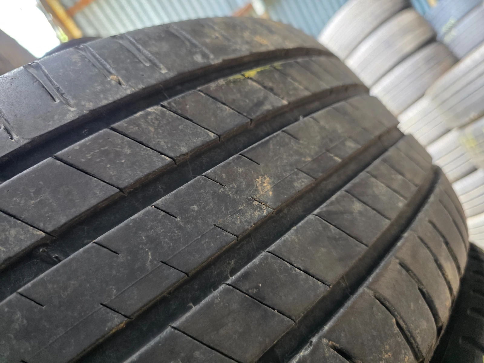 Гуми Летни 255/45R20, снимка 2 - Гуми и джанти - 55479045