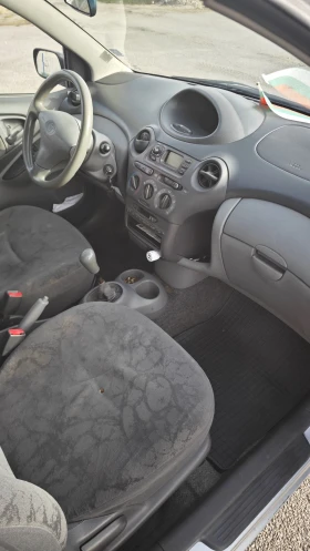 Toyota Yaris 1.0 КЛИМАТИК , снимка 7
