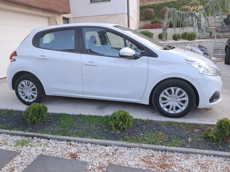 Peugeot 208 1.5 HDI-93000 км., снимка 5 - Автомобили и джипове - 47984854