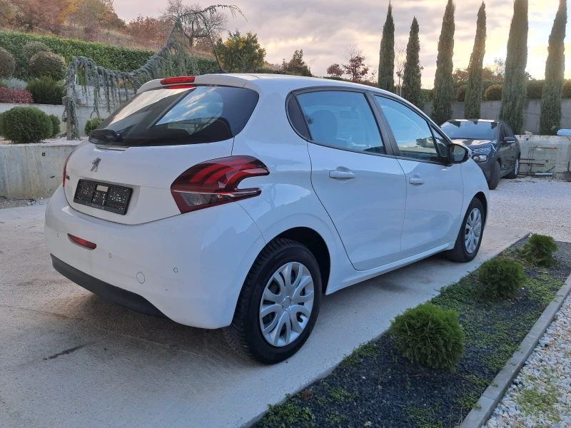 Peugeot 208 1.5 HDI-93000 км., снимка 4 - Автомобили и джипове - 47984854