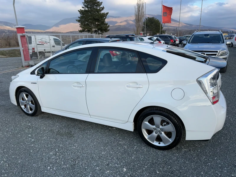 Toyota Prius (KATO НОВА)^(ХИБРИД), снимка 9 - Автомобили и джипове - 48323100