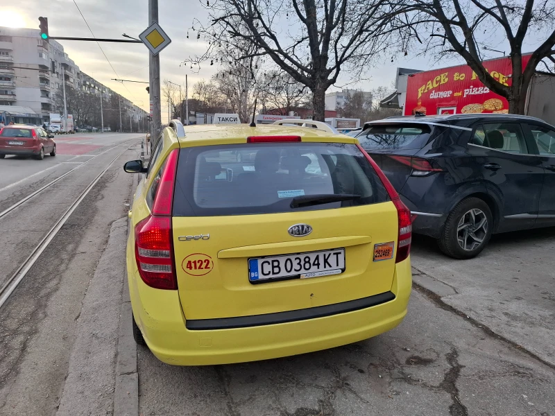 Kia Ceed, снимка 3 - Автомобили и джипове - 49490541