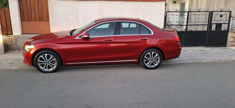 Mercedes-Benz C 300, снимка 2 - Автомобили и джипове - 51393334