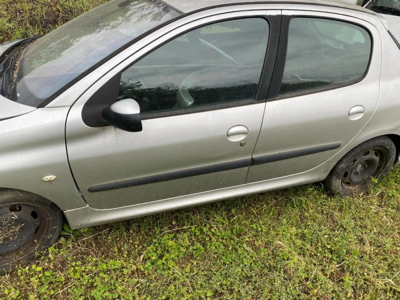 Peugeot 206, снимка 2 - Автомобили и джипове - 51713756
