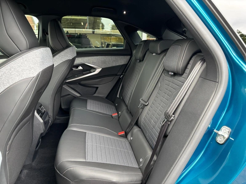 Peugeot 3008 E* 19"* CAM* LED* NAVI* , снимка 15 - Автомобили и джипове - 51602670