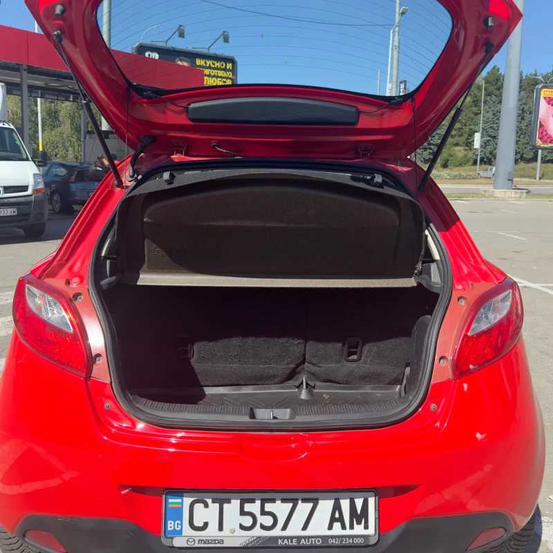 Mazda 2, снимка 5 - Автомобили и джипове - 52510779
