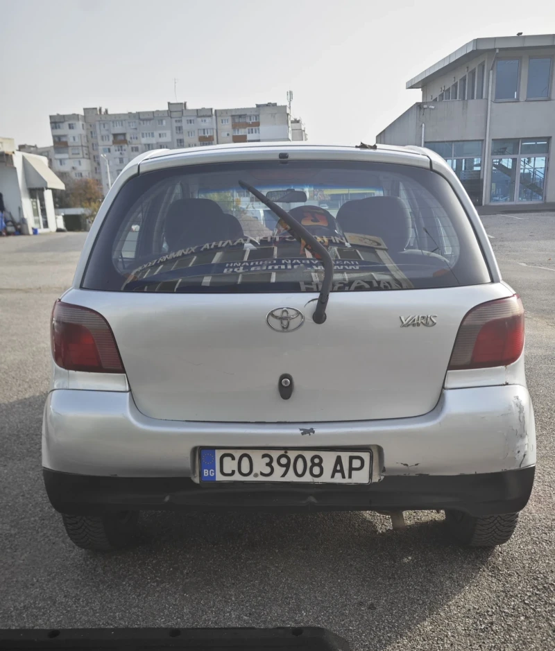 Toyota Yaris 1.0 КЛИМАТИК , снимка 2 - Автомобили и джипове - 52516580