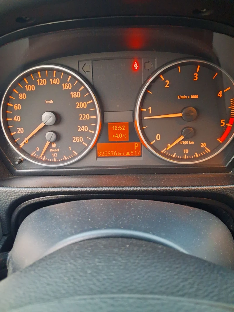 BMW 320, снимка 13 - Автомобили и джипове - 52794251