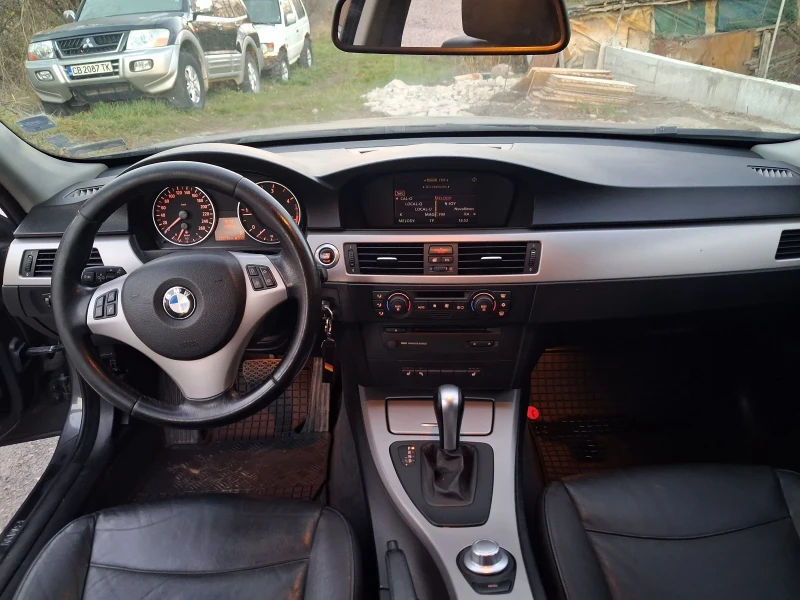 BMW 320, снимка 12 - Автомобили и джипове - 52794251