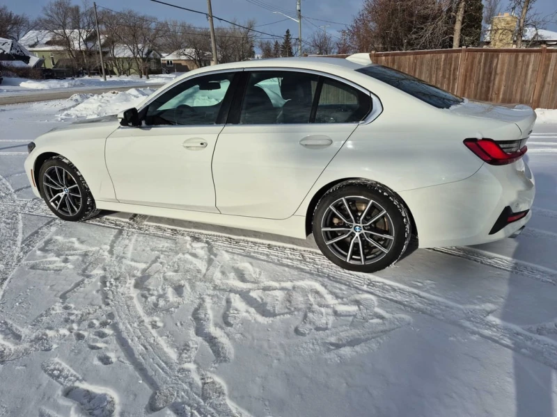 BMW 330 * 330i xDrive * CARFAX * БЕЗ ПЪРВОНАЧАЛНА ВНОСКА, снимка 3 - Автомобили и джипове - 53206878