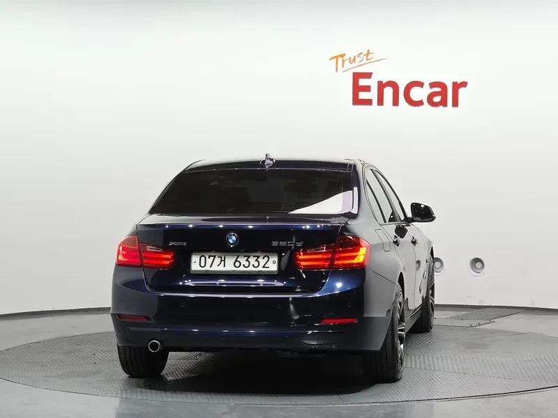BMW 320 d, снимка 4 - Автомобили и джипове - 54589719