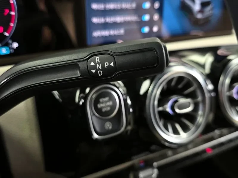Mercedes-Benz A 220, снимка 9 - Автомобили и джипове - 54836937