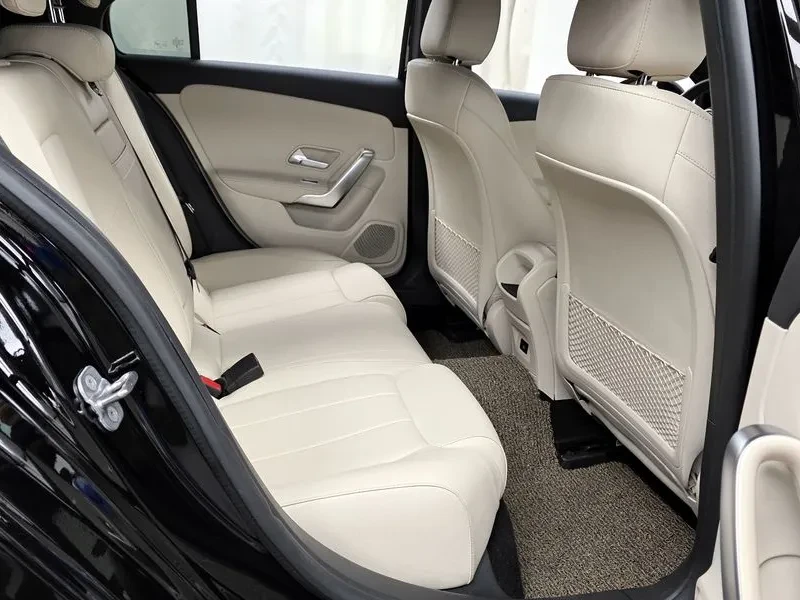 Mercedes-Benz A 220, снимка 12 - Автомобили и джипове - 54836937