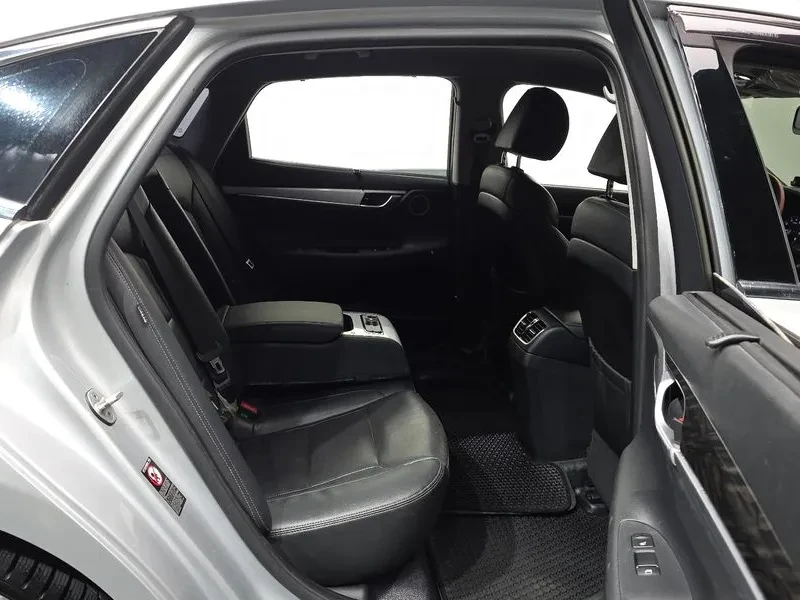 Hyundai Grandeur 3.0 Lpi Taxi Type Vip Package, снимка 12 - Автомобили и джипове - 55643658