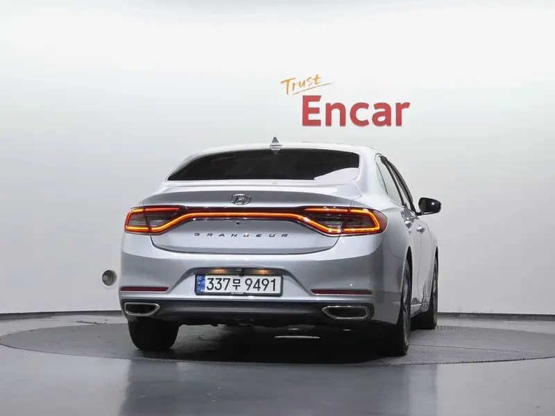 Hyundai Grandeur 3.0 Lpi Taxi Type Vip Package, снимка 4 - Автомобили и джипове - 55643658