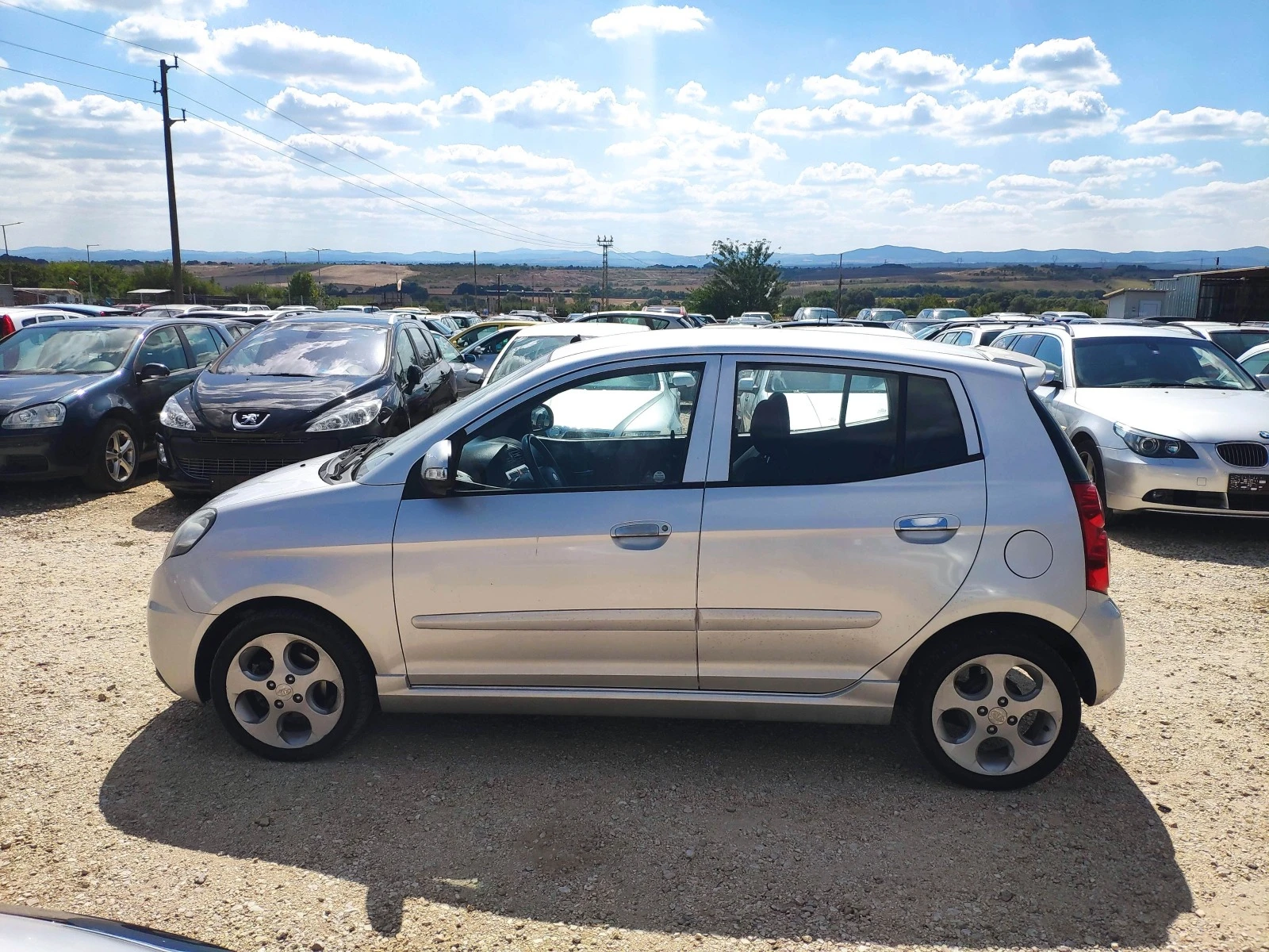 Kia Picanto 1.1I - изображение 4