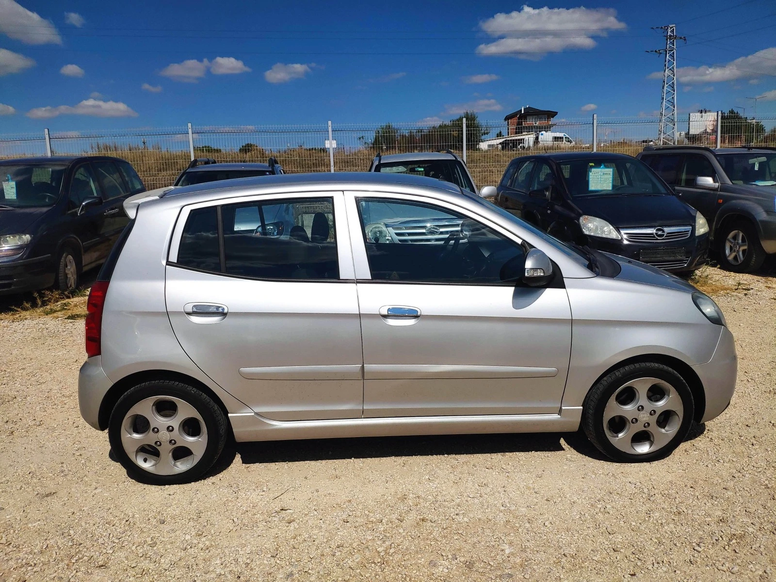 Kia Picanto 1.1I - изображение 7