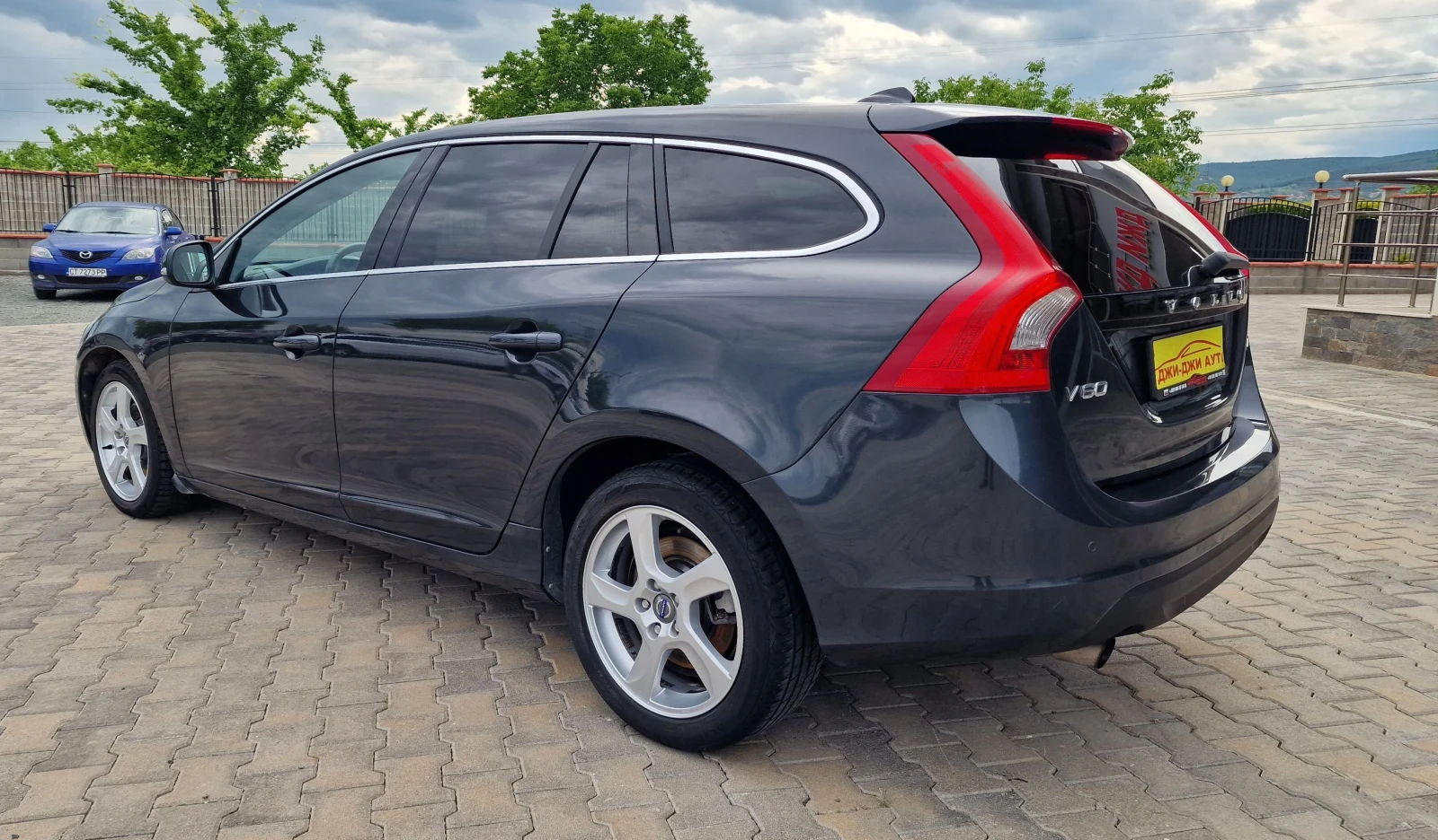 Volvo V60 1.6D E.DRIVE - изображение 6