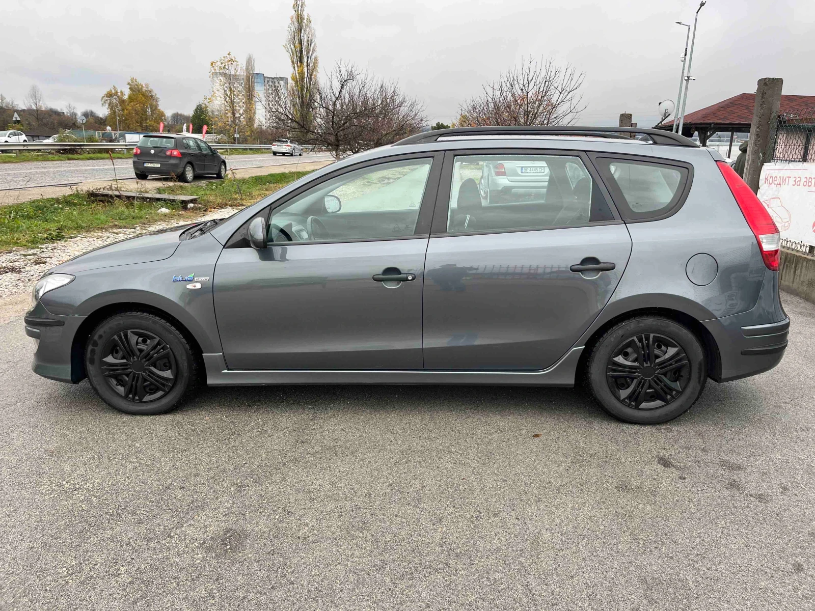 Hyundai I30 1.6CRDI 90кс 6 СКОРОСТИ АВТОПИЛОТ КЛИМАТРОНИК  - изображение 6