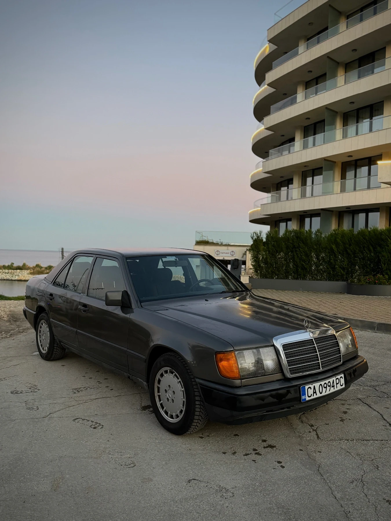 Mercedes-Benz 124 2.3i - изображение 2