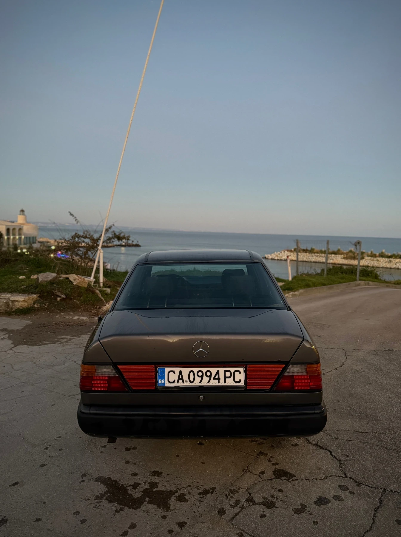 Mercedes-Benz 124 2.3i - изображение 6