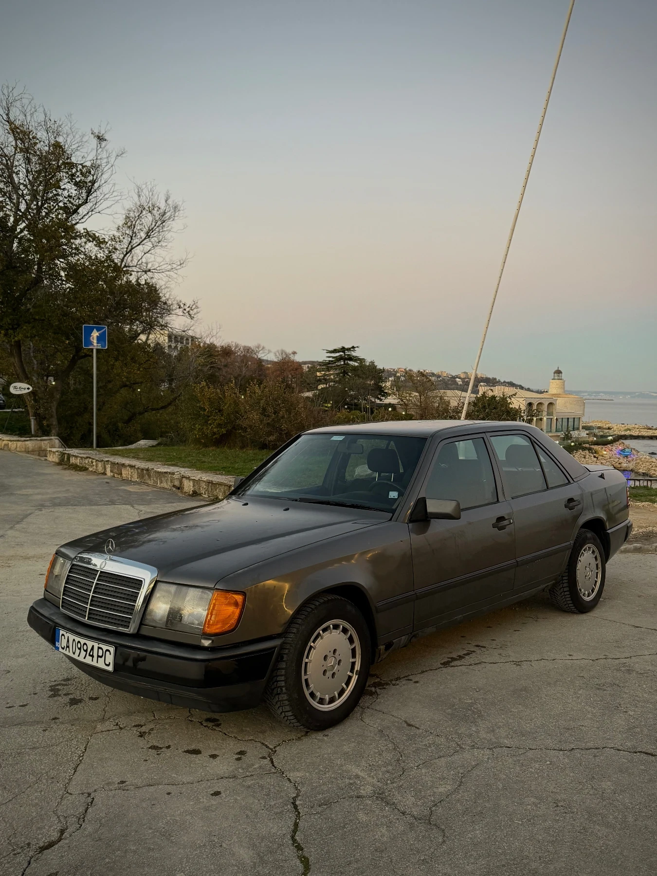 Mercedes-Benz 124 2.3i - изображение 3