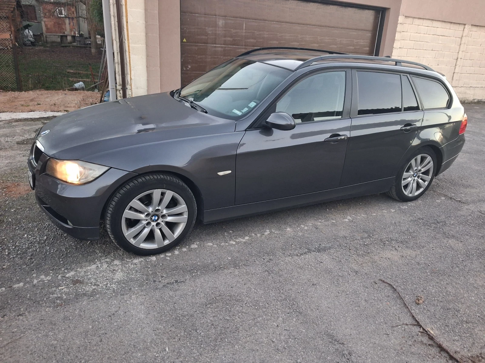 BMW 320  - изображение 2