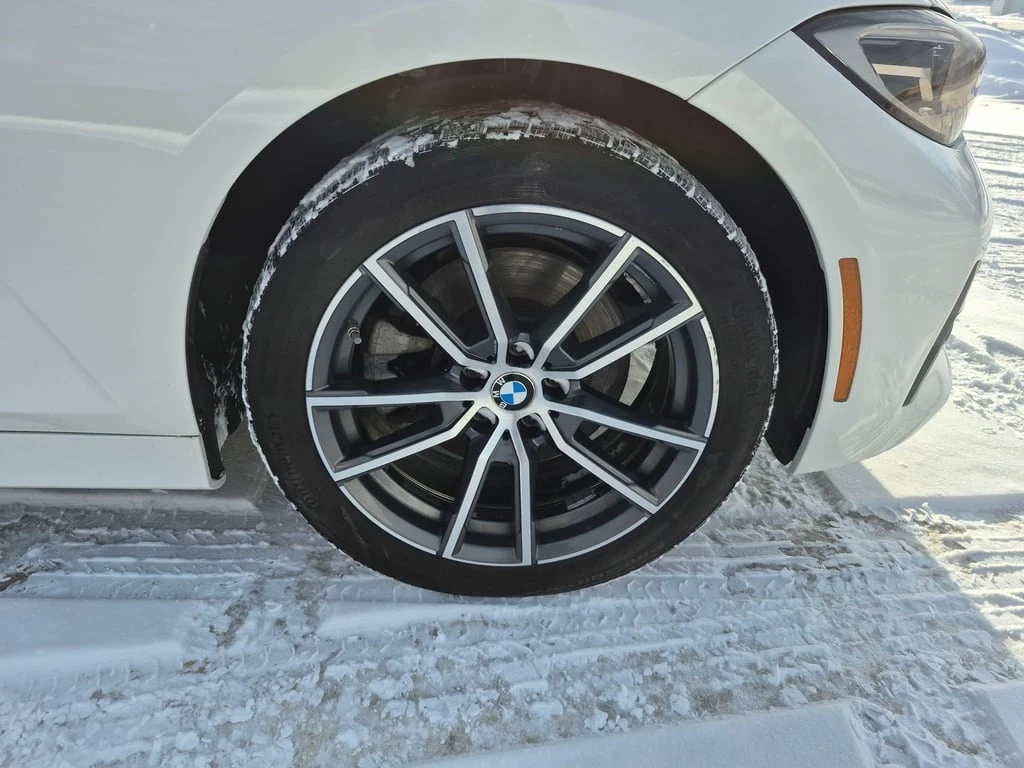 BMW 330 * 330i xDrive * CARFAX * БЕЗ ПЪРВОНАЧАЛНА ВНОСКА - изображение 7