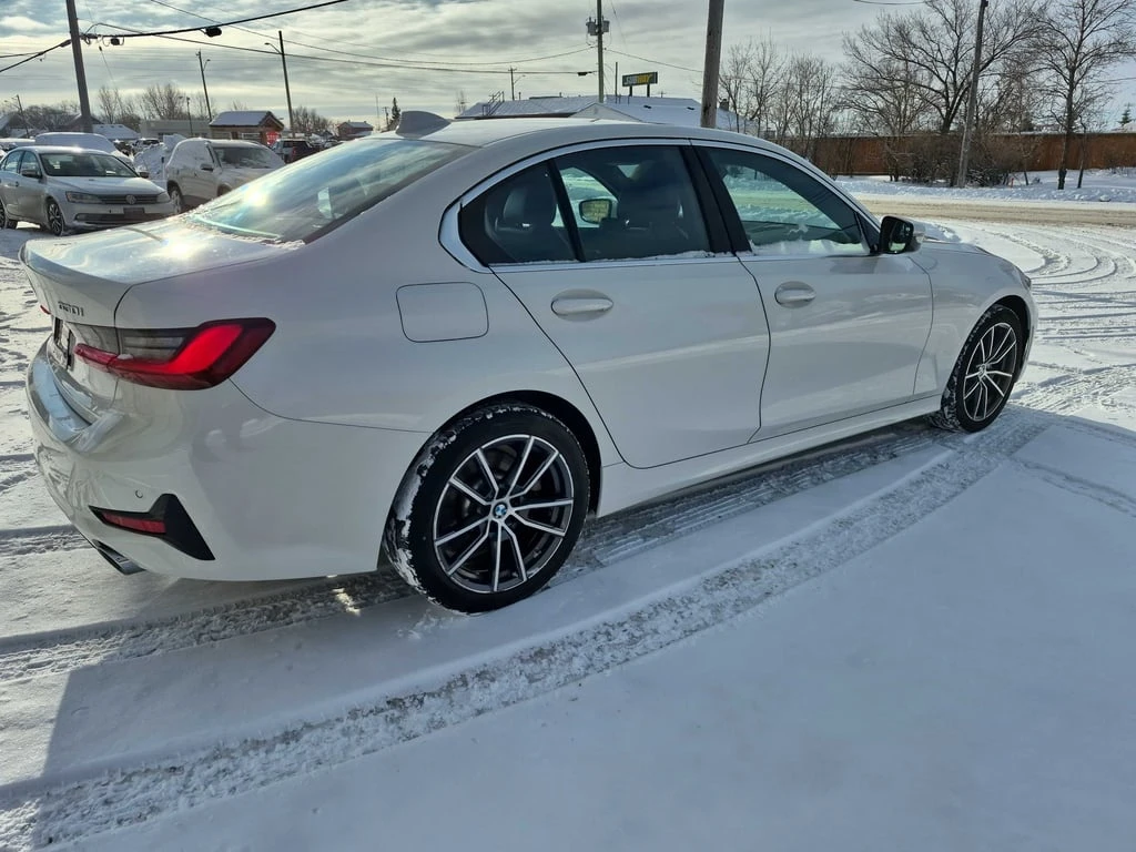 BMW 330 * 330i xDrive * CARFAX * БЕЗ ПЪРВОНАЧАЛНА ВНОСКА - изображение 5