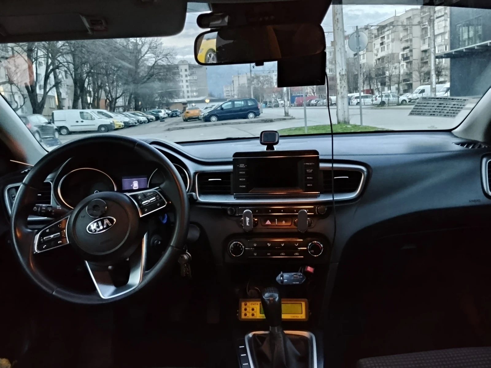 Kia Ceed 1.4.100kгз, снимка 8 - Автомобили и джипове - 53968289