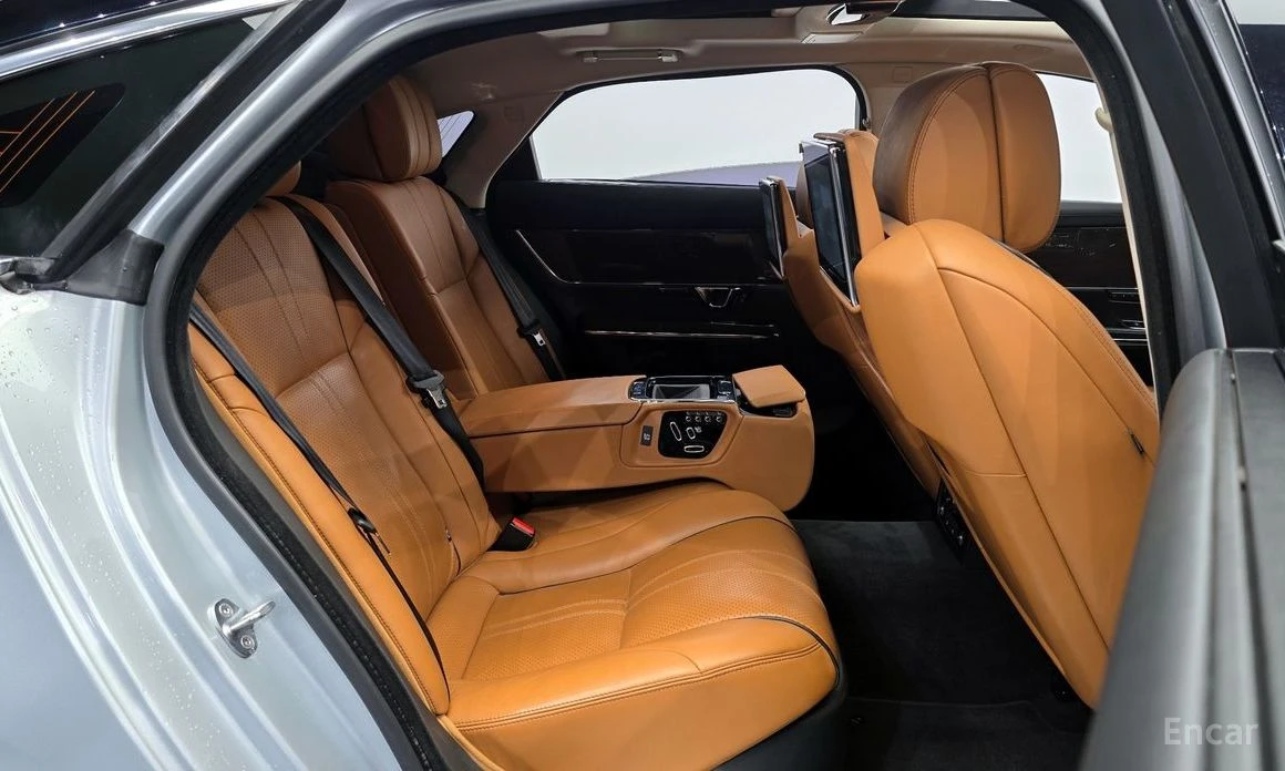 Jaguar Xj 30d PREMIUM LUXURY* LONG* MERIDIAN* TV* SUNROOF* , снимка 15 - Автомобили и джипове - 54078472