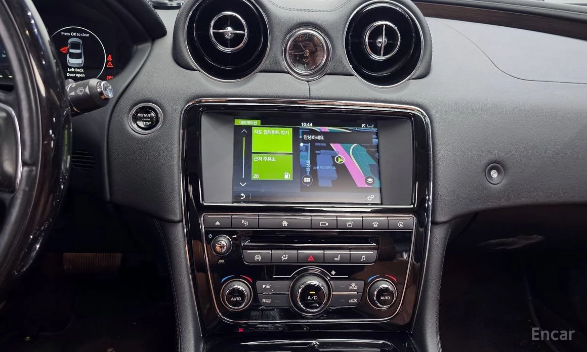 Jaguar Xj 30d PREMIUM LUXURY* LONG* MERIDIAN* TV* SUNROOF* , снимка 11 - Автомобили и джипове - 54078472