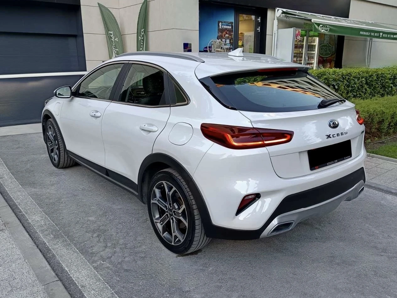 Kia XCeed 1.6 Plug-in-Hybrid PHEV DIGITAL COCKPIT KEYLESS, снимка 4 - Автомобили и джипове - 54648721