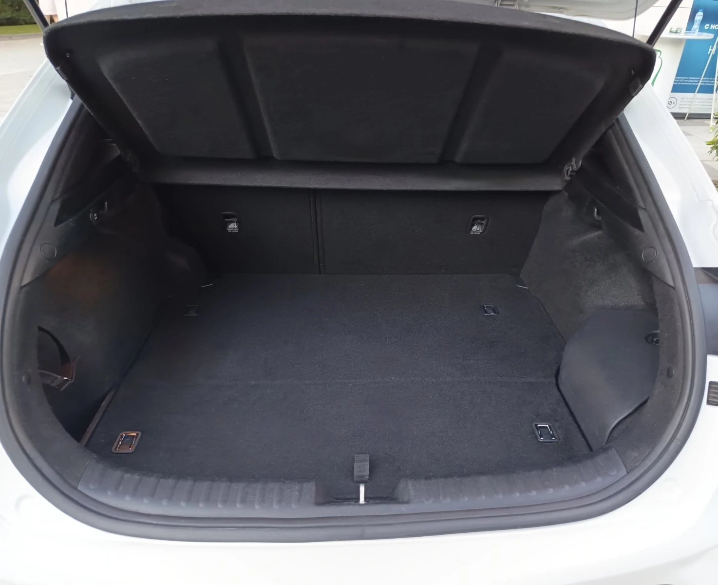 Kia XCeed 1.6 Plug-in-Hybrid PHEV DIGITAL COCKPIT KEYLESS, снимка 13 - Автомобили и джипове - 54648721