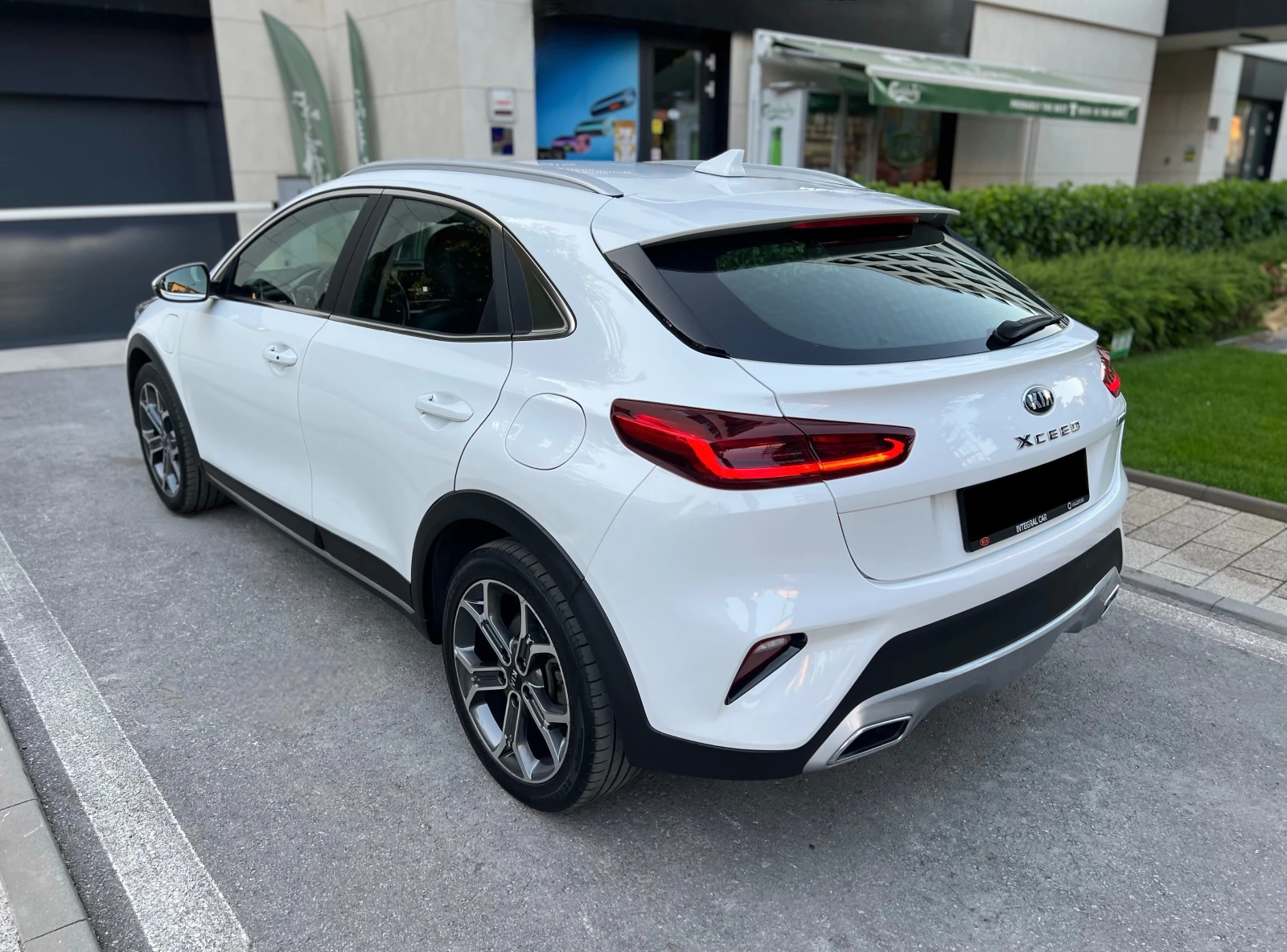Kia XCeed 1.6 Plug-in-Hybrid PHEV DIGITAL COCKPIT KEYLESS, снимка 6 - Автомобили и джипове - 54648721